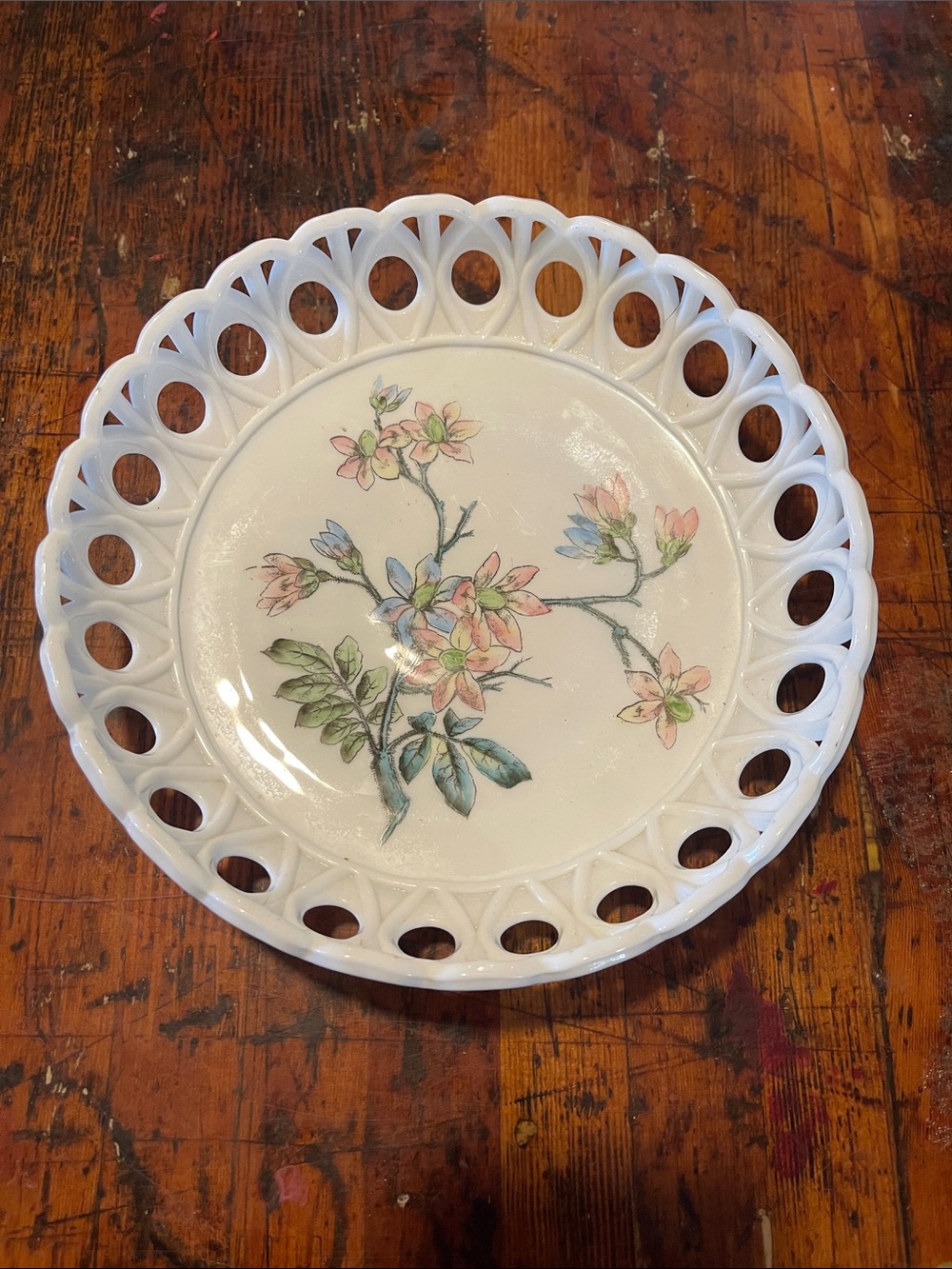 Vintage White Open lattice Floral Plate
